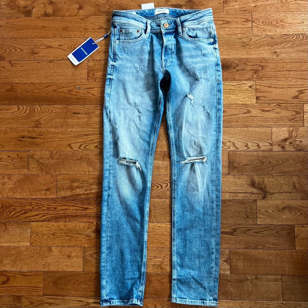 Jack and Jones 29x32 NWT jeans distressed blue denim